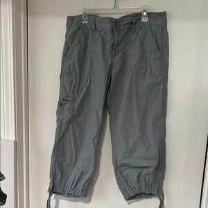 Loft Cargo Capri Pants Size 6 Light Sage Green